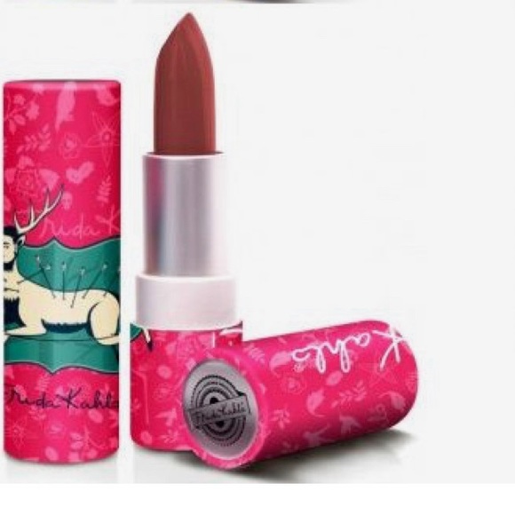 Frida Khalo republic lipstick and nail polish - Picture 5 of 6
